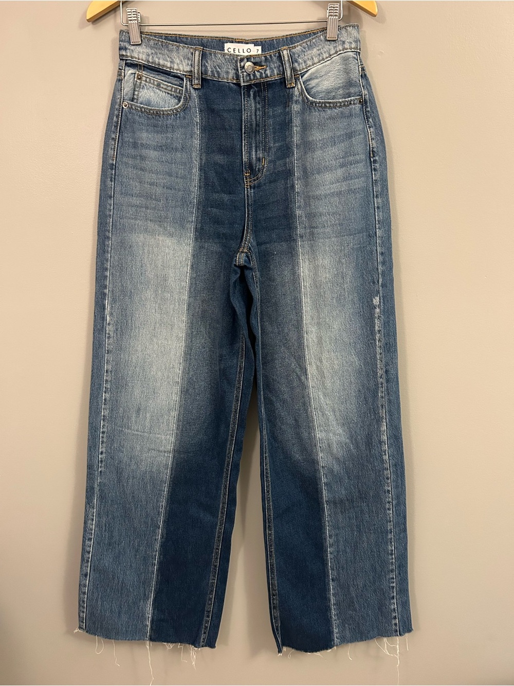CELLO Two-Tone Blue Panel Wide-Leg Jeans Size 7 NWOT